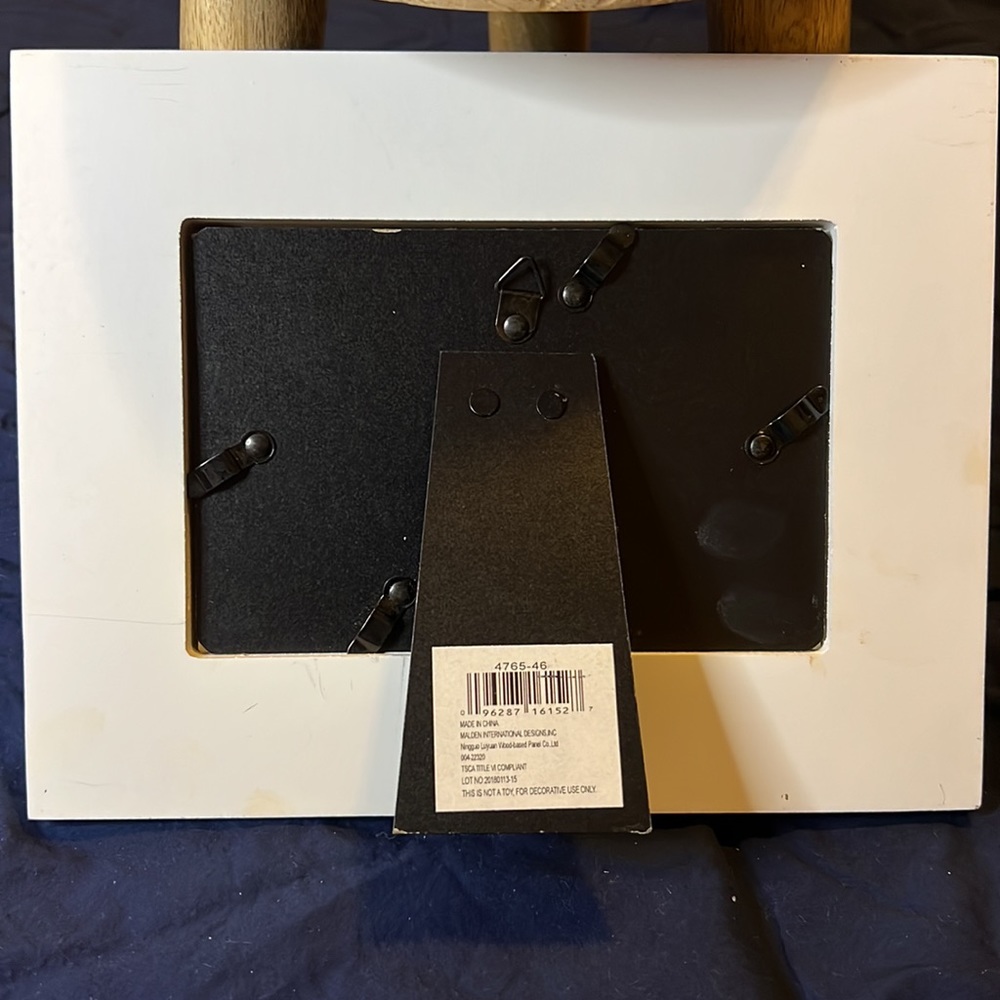 Picture frame - Picture 2 of 5